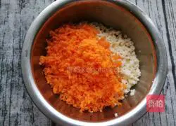 Illustration of how to make carrot and lotus root cake 5