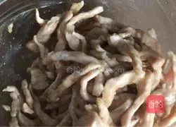 Tofu Illustration of how to make fried pork with skin 11