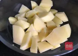 Potato stewed chicken legs Practice illustration 3