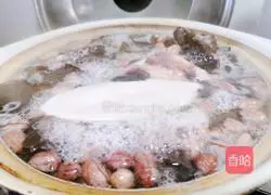 Illustration of how to make cuttlefish soup on the first day of the first lunar month 5