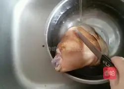 How to braise pork elbows Illustration 3