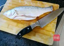 Illustration of how to make seabass soup 1