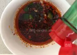 Illustration of how to make spicy chicken with saliva 6