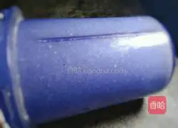 Illustration of how to make butterfly pea flower yam juice 7