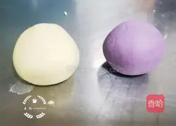 Illustration of how to make sweet red date and double-color dumpling soup 5