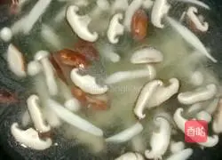 Mushroom eggs Illustration of how to make noodles 8