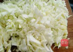 Illustration of making pancakes with fungus and cabbage 6