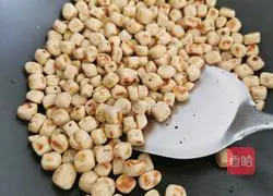 Illustration of how to make chess beans 3