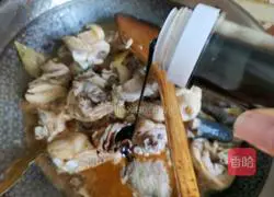 Illustration of Braised Chicken with Soybean Sauce 7