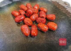 Milk and red date steamed buns recipe 1