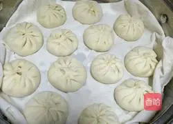 Illustration of how to make cabbage, carrot and fresh meat buns 9