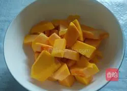 Illustration of how to make pumpkin steamed buns 1