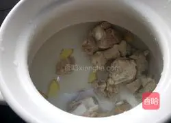 Winter Melon Pork Ribs Soup Recipe Illustration 7