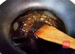 Illustration of how to make northwest oil noodles 11