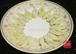 Maisui thin Illustration of making dumplings 9