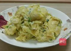 Illustration of how to make whitebait scrambled eggs 9