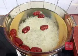 Illustration of Tremella and Snow Pear Soup 6