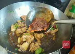 Illustration of how to make potato stewed chicken nuggets 8