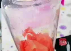 Watermelon Illustration of making juice 8