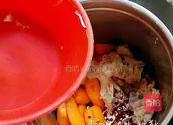 Carrot and pork bone soup recipe 6