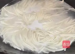 How to make noodles with scallion oil Illustration 2