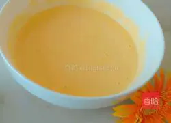 Illustration of how to make banana yogurt egg pancake 6