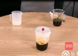 Illustration of how to make brown sugar pearl milk tea with Q-bombed pearls 6