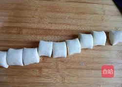 Illustration of how to make meringue sugar cakes 8