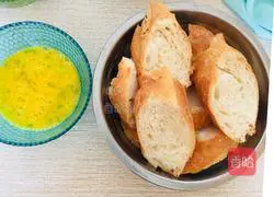 Illustration of how to make egg omelettes 2