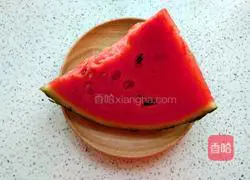 Illustration of how to make watermelon juice 1