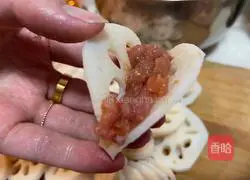 Illustration of how to make fried lotus root box 3