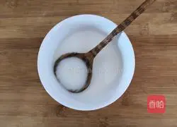 Illustration of how to make protein loofah and wolfberry soup 6