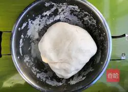 Illustration of how to make pork buns with chives 2