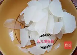 Illustration of how to make healthy snapper meatball soup in autumn 3