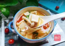 How to make white jade mushroom and tofu soup Illustration 14