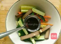 Illustration of how to mix cucumbers with dried beans 5