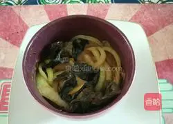 Illustration of how to mix onions with fungus 6