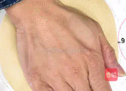 Illustration of how to make garland bread 5