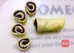 Illustration of how to make purple potato rolls 8