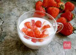 Strawberry yogurt cup recipe 5