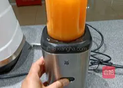 Illustration of how to make colorful steamed buns with plain filling 3