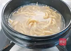 Illustration of how to make fried noodles and fish 3