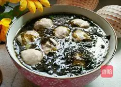 Illustration of how to make seaweed and white meatball soup 9