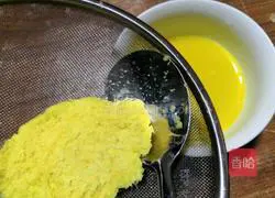 Ginger hits milk Illustration of how to do it 3