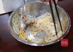 Illustration of how to make spicy mustard jellyfish with lotus flavor 4