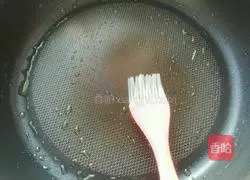 Illustration of how to make carrot and egg pancake 6