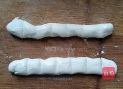 Illustration of how to make sesame rolled gold balls 7