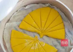 Illustration of how to make pumpkin lotus leaf cake 16