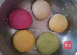 Illustration of how to make small dried fruits for snacks 2