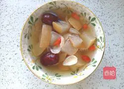Illustration of how to make red dates, snow pear and lily soup 7
